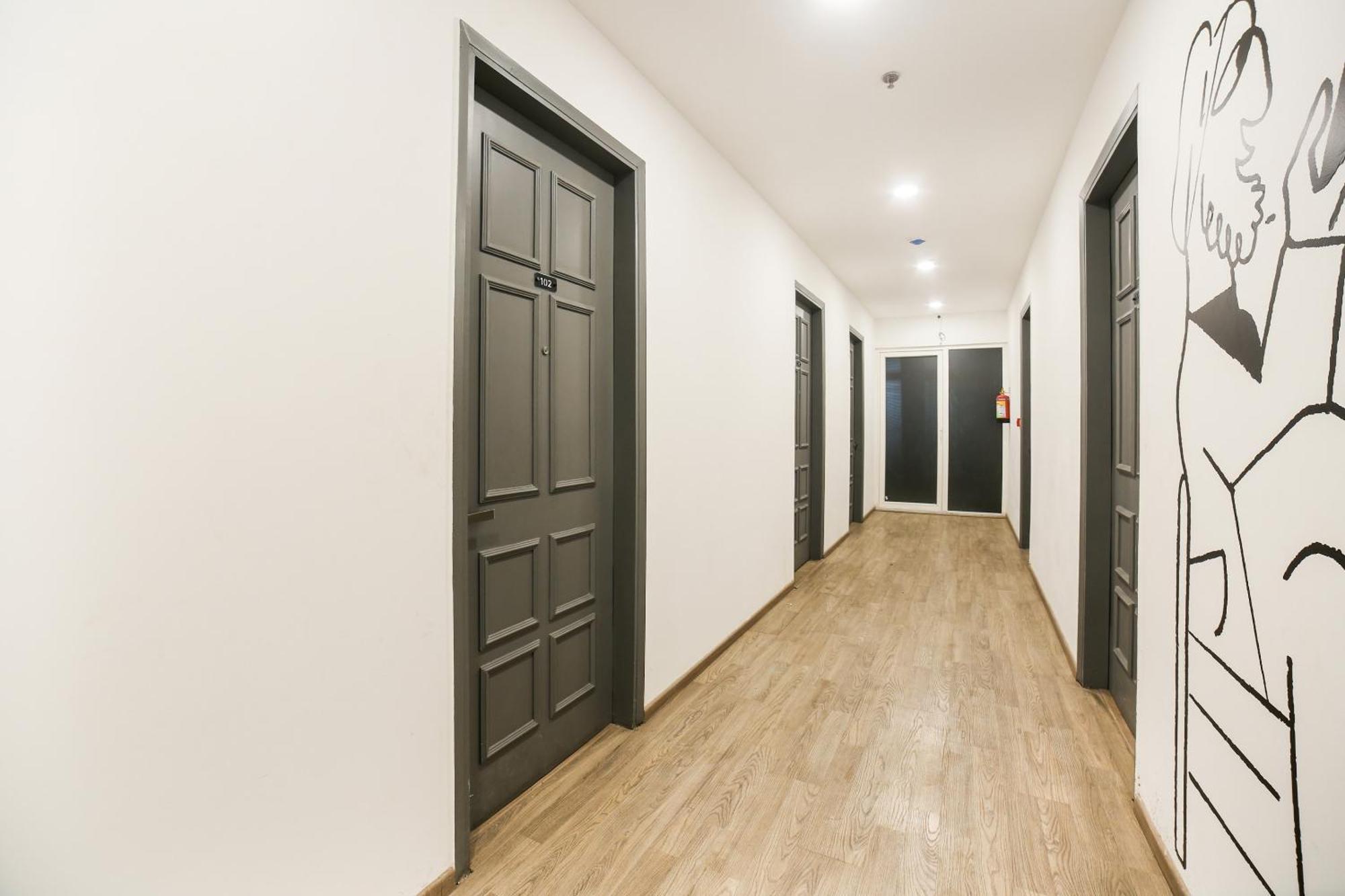 Townhouse Dilshad Garden Near Dilshad Garden Metro Station Hotel New Delhi