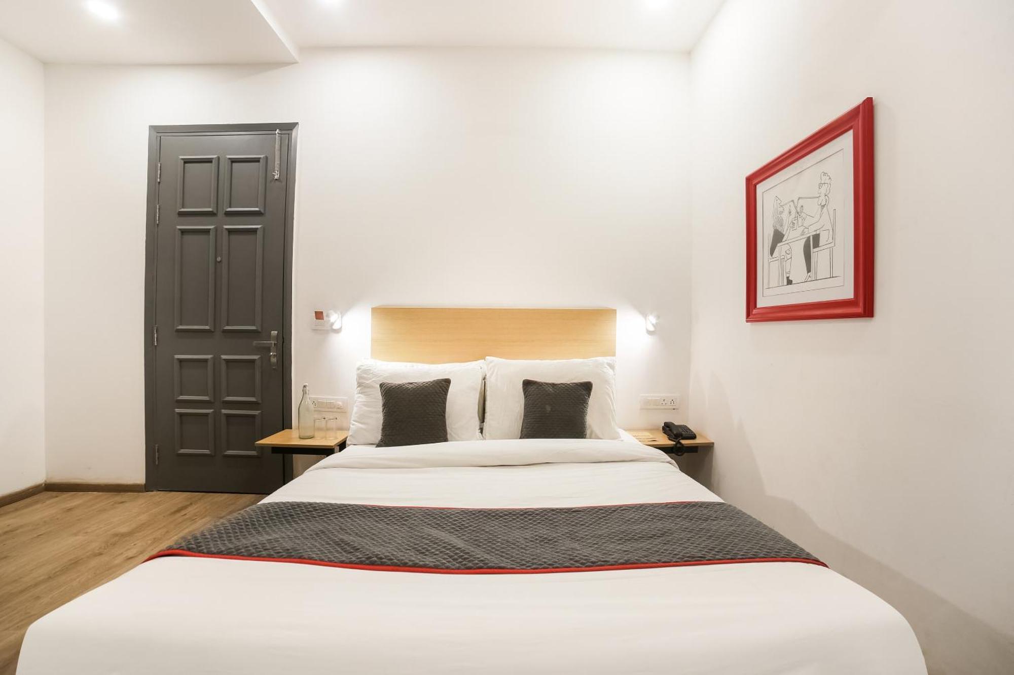 Townhouse Dilshad Garden Near Dilshad Garden Metro Station Hotel *